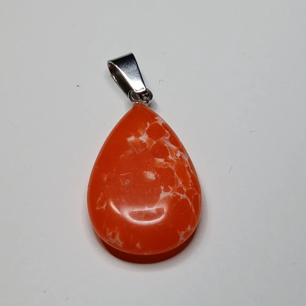 Outus Stone Pendant